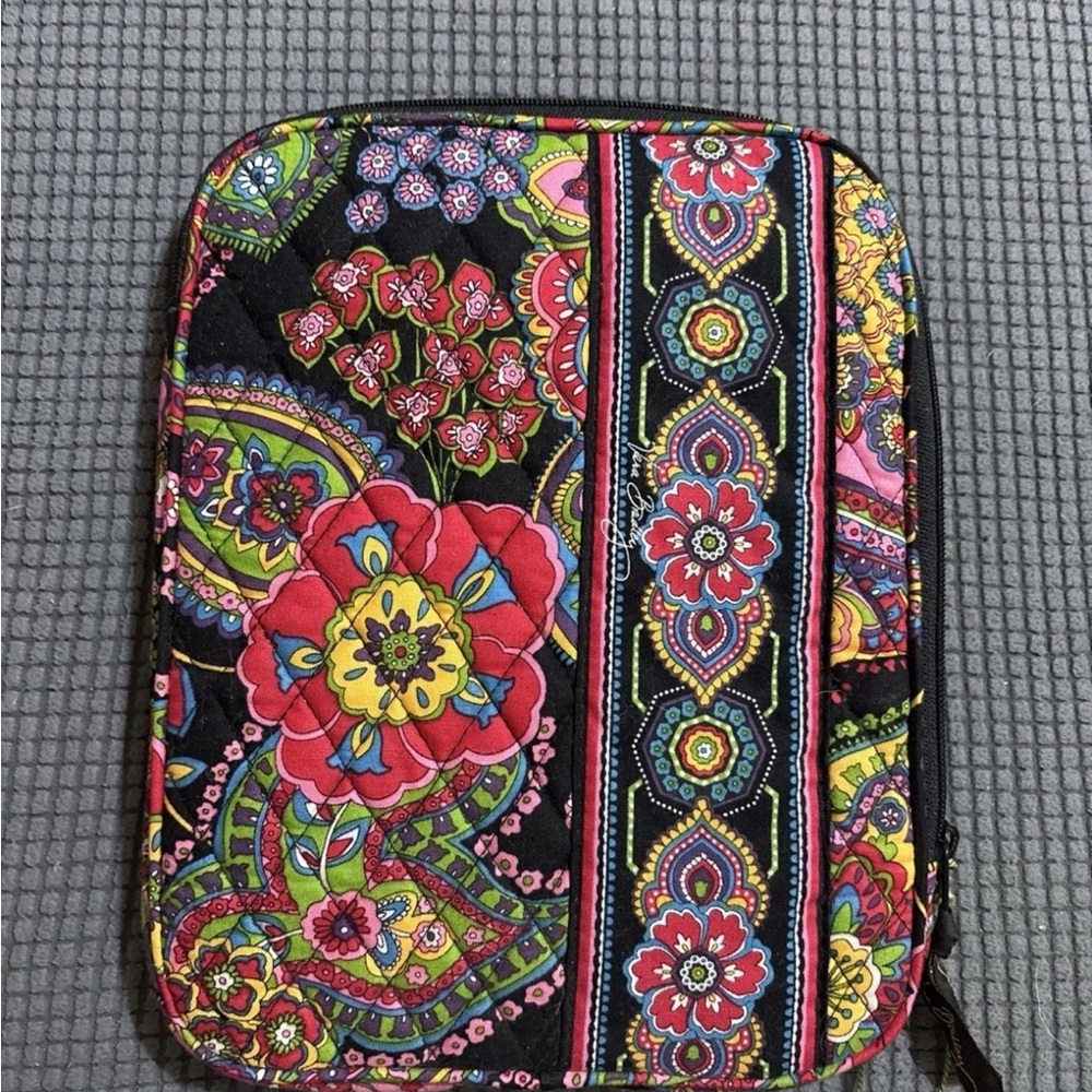 Vera Bradley Tablet/Mini IPad/ Kindle Case Sympathy in Hue 8x10 Zip Around New